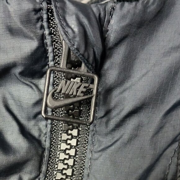 Nike Mens  Hooded Windbreaker Jacket Lightweight Zip-Up With Logo Black/ Gray - Picture 5 of 14